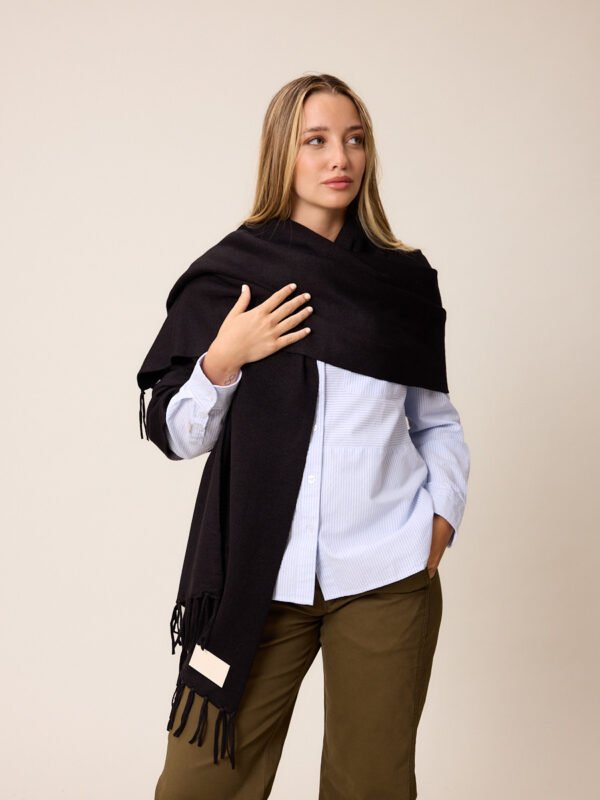 PASHMINA LAROA POLANCO - Preto